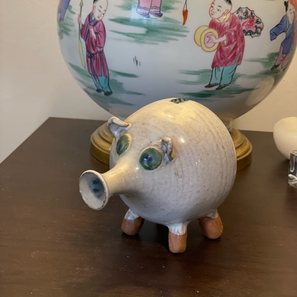 Cutest piggy bank ever! Home accents / decor - Picture 2 of 6